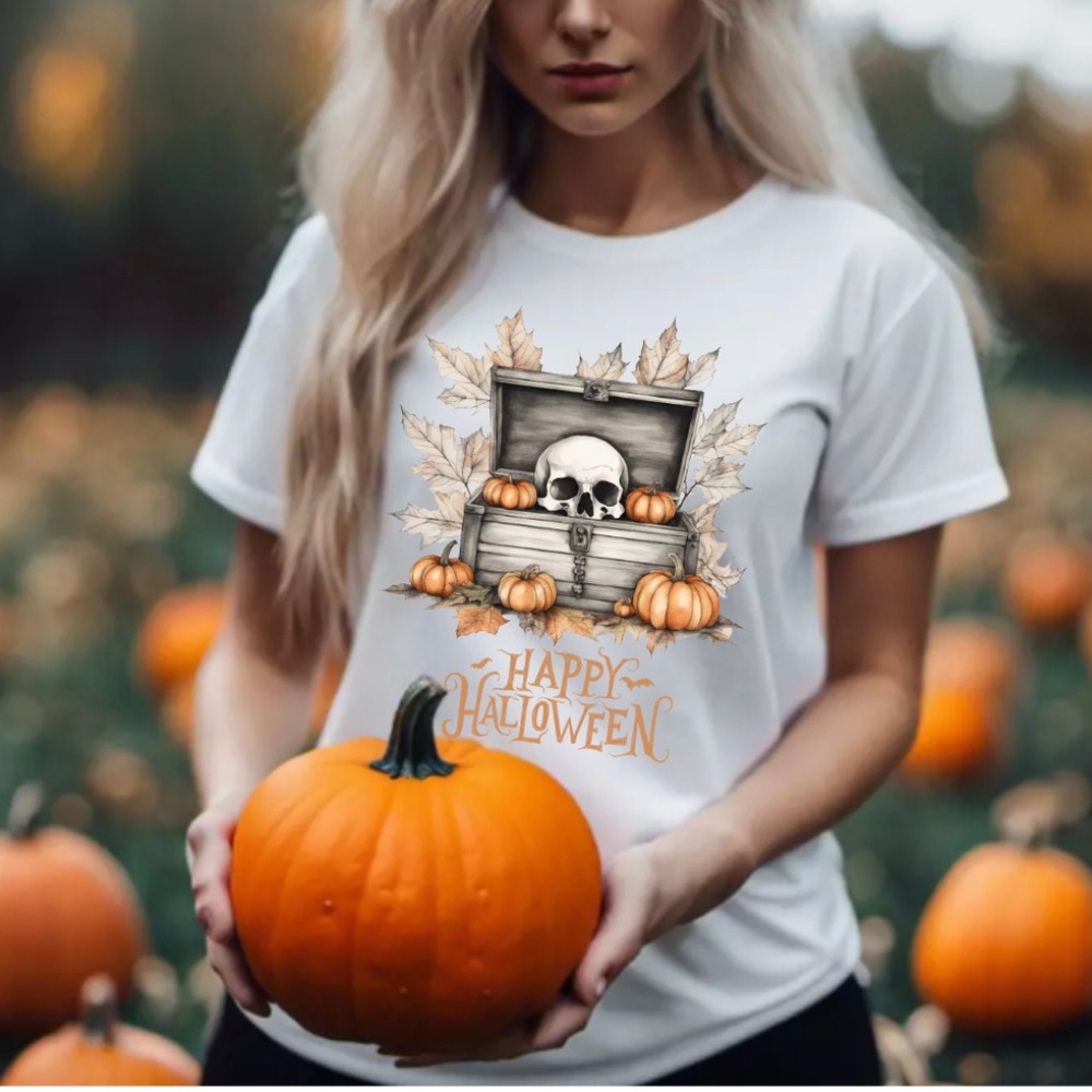 Women’s skull shirt with pumpkins
